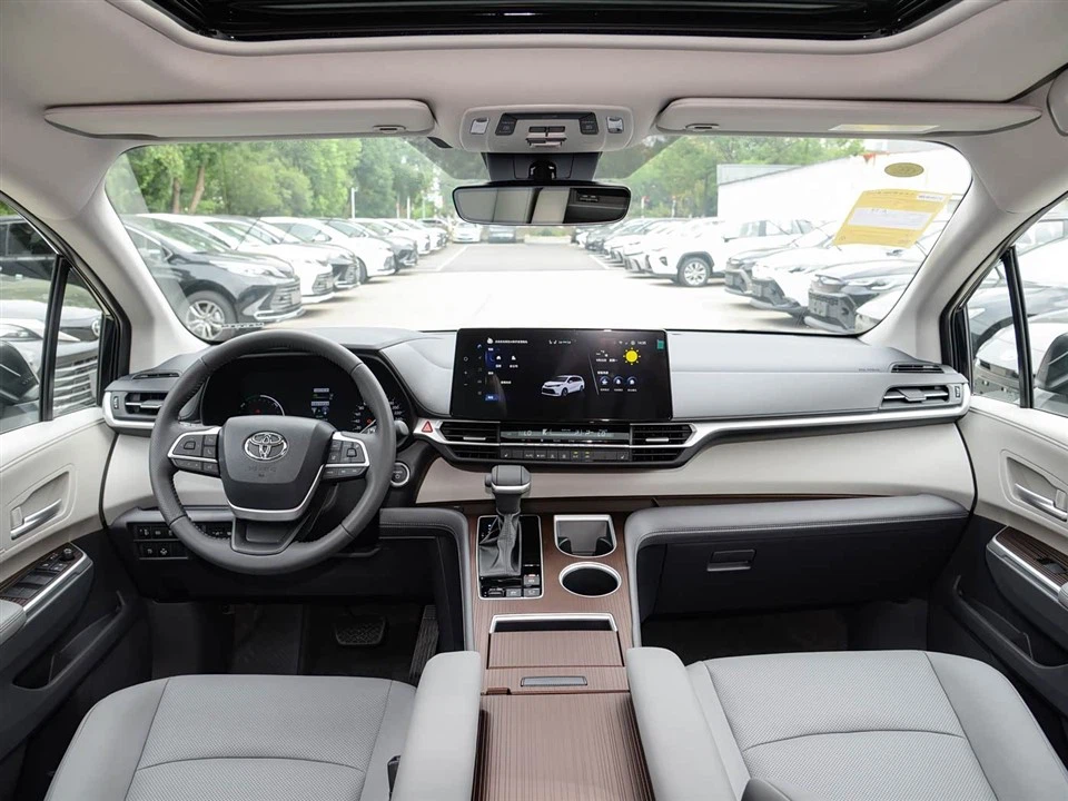 Toyota SIENNA 2.5L Dual-Engine Four-Wheel Drive Deluxe Edition best